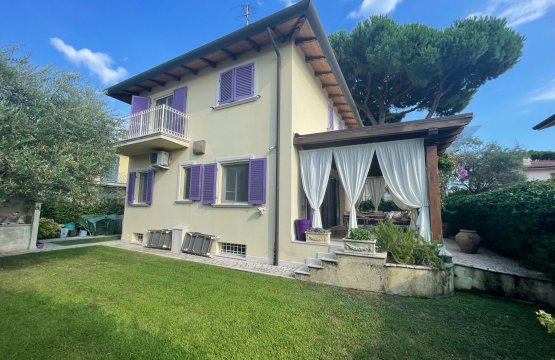 For sale Villa Sea Pietrasanta Toscana